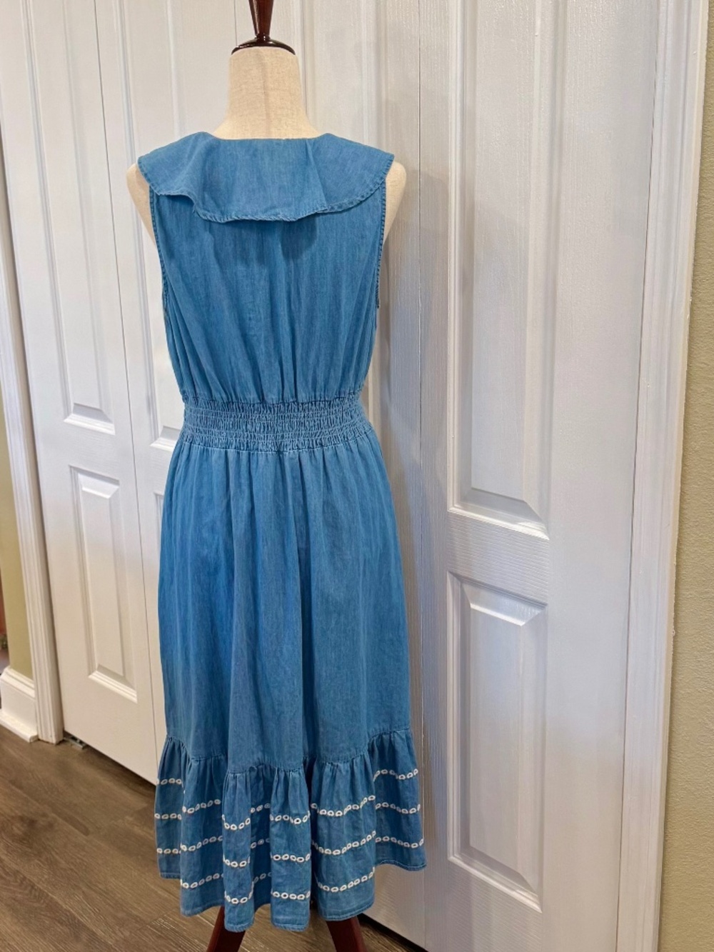 Woman's Size Lg Midi Dress by Cupio, 100% Cotton Denim Ruffled & Embroidered - Picture 5 of 8